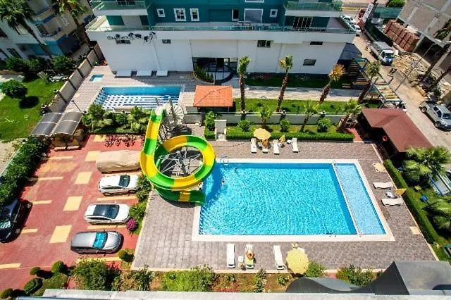 Apartment Seaside Market Retreat: Mahmutlar Alanya