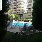 Apartment Seaside Market Retreat: Mahmutlar Alanya